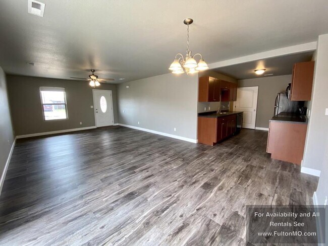 Building Photo - 501 Commons Drive