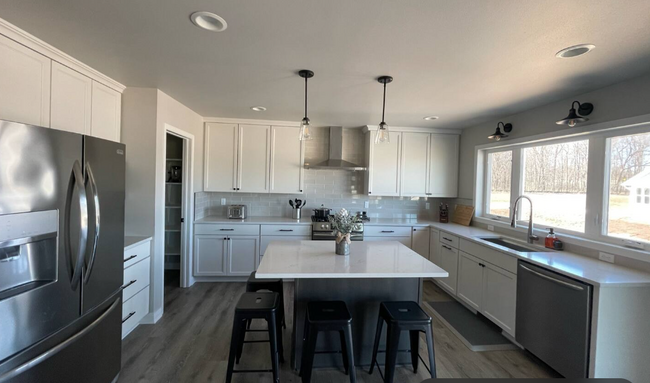 Kitchen stocked with dinnerwares and all cooking necessities - 345 Victory Ln