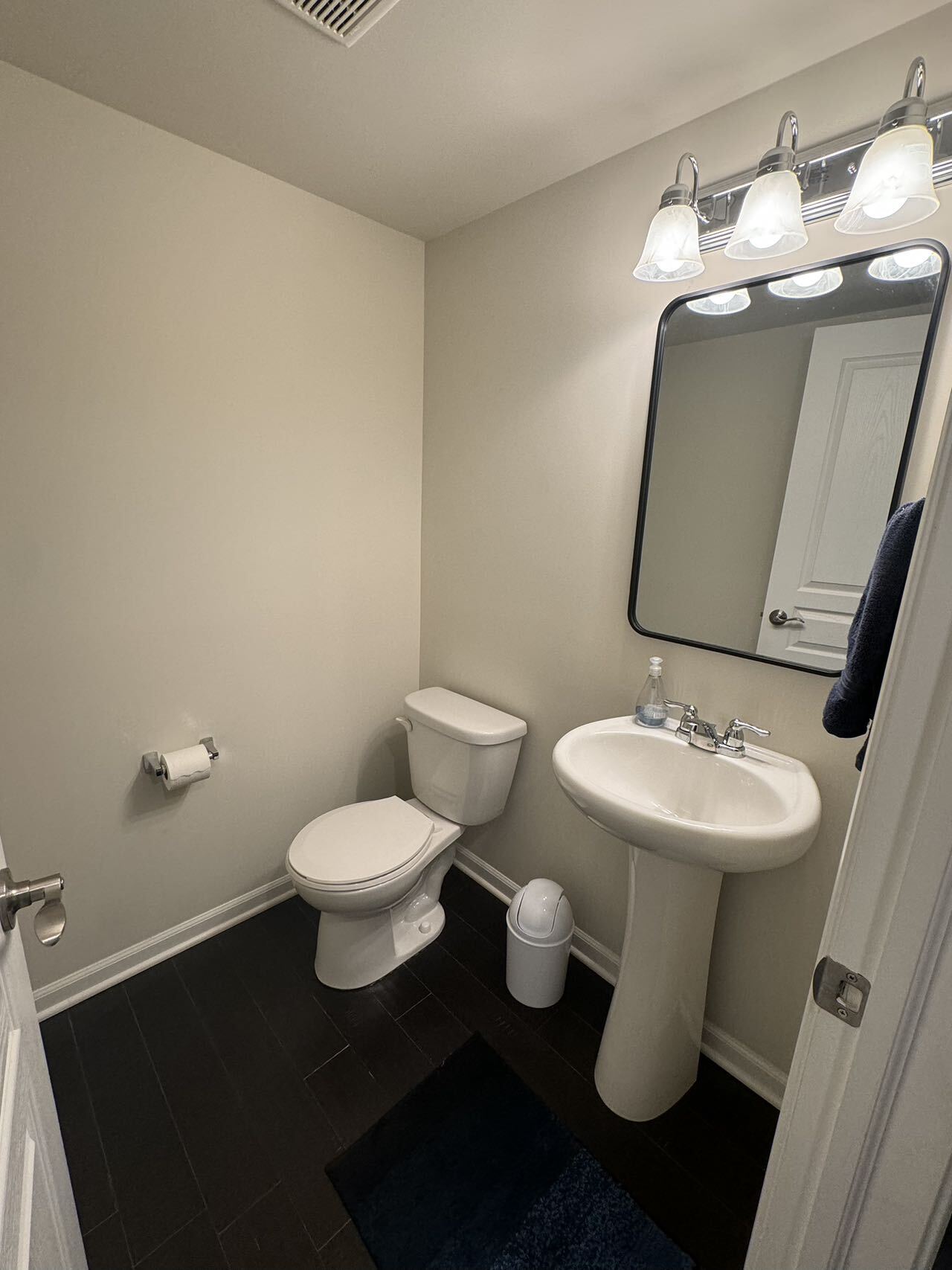 Building Photo - 2948 Glenbar Cir