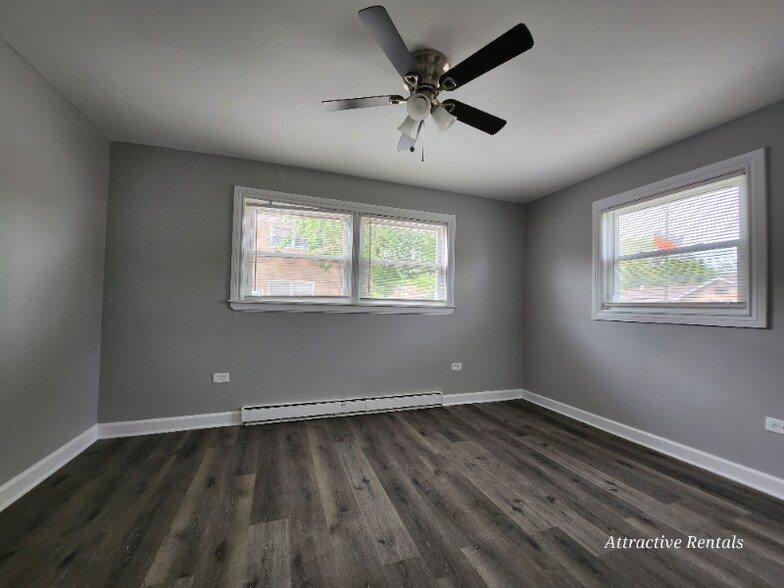 Building Photo - 2109 W 119th St