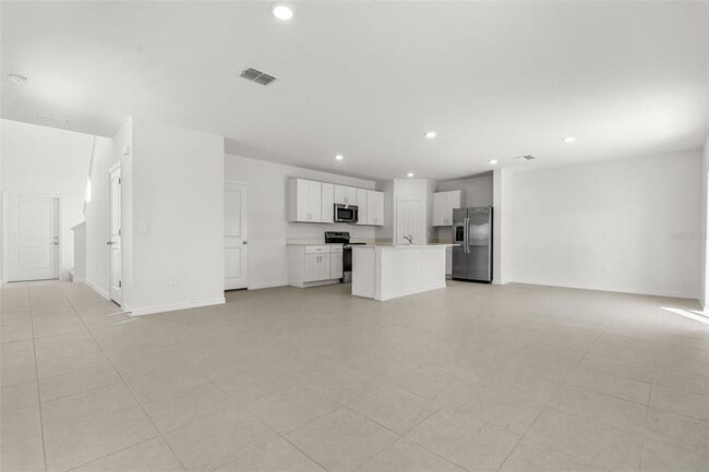 Building Photo - 5767 Purple Finch Ave
