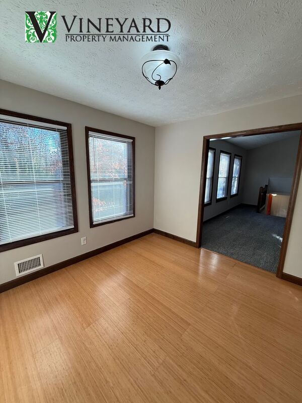 Building Photo - 1623 Rex Dr