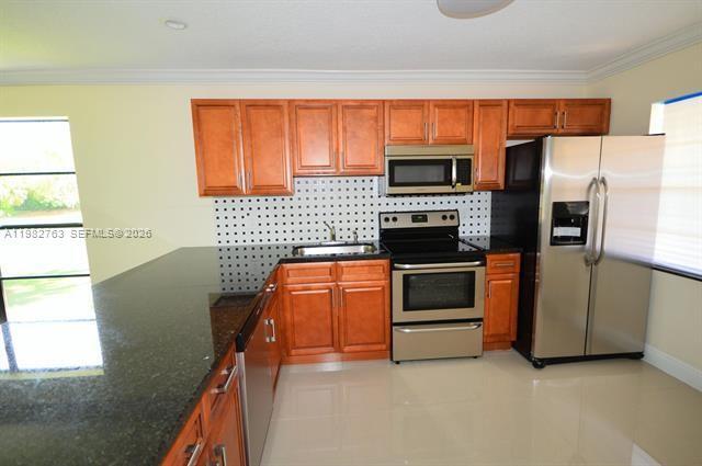 Building Photo - 7944 Eastlake Dr