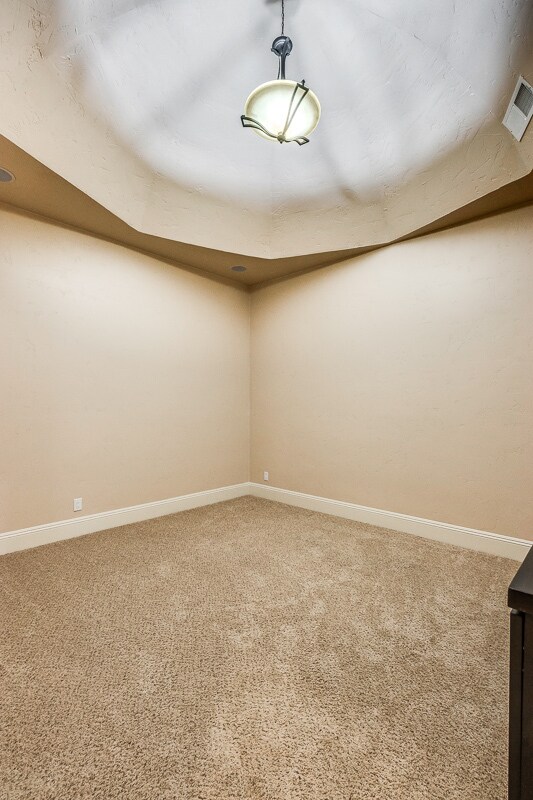 Building Photo - Gorgeous Custom Home on a corner lot in Ventanas - East El Paso!