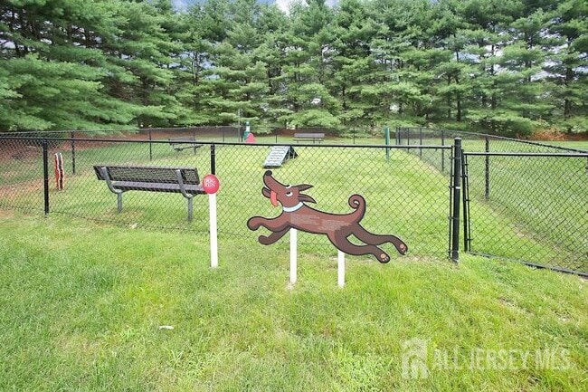 Building Photo - 1000 Pheasant Hollow Dr