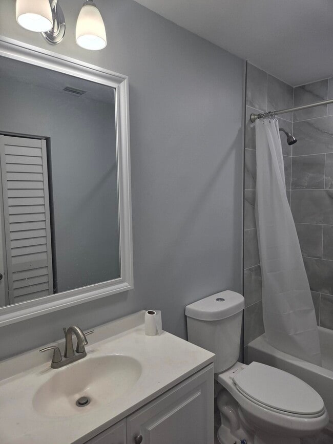 Building Photo - 6274 Seven Springs Blvd