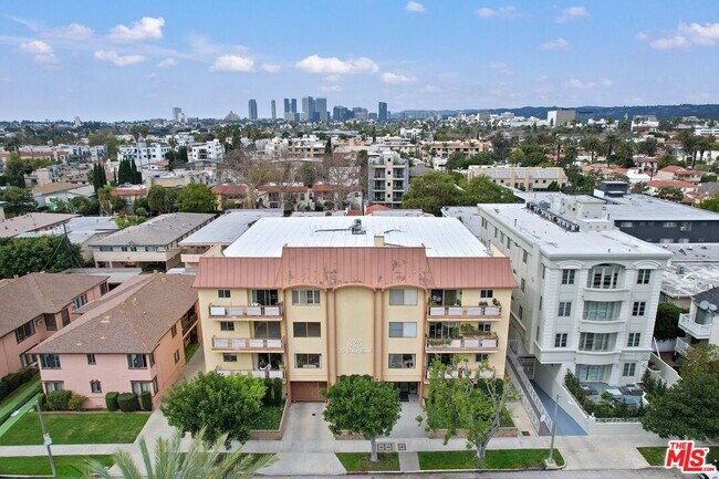 Building Photo - 825 S Le Doux Rd