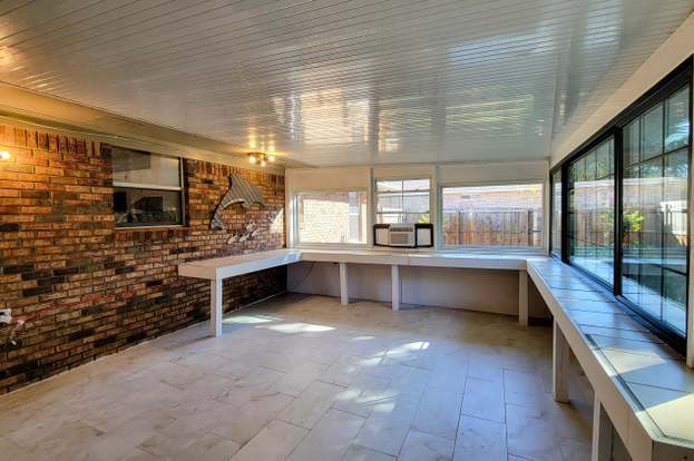 Building Photo - 1223 Redwood Ln