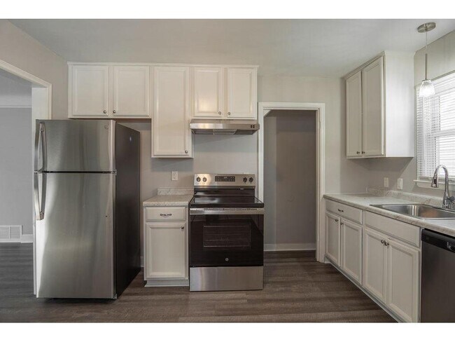 Building Photo - 5247 Dupont Ave N