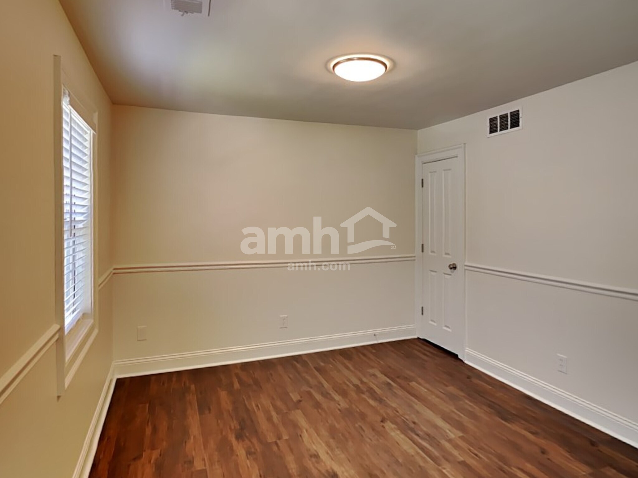 Building Photo - 155 Birchwood Pass