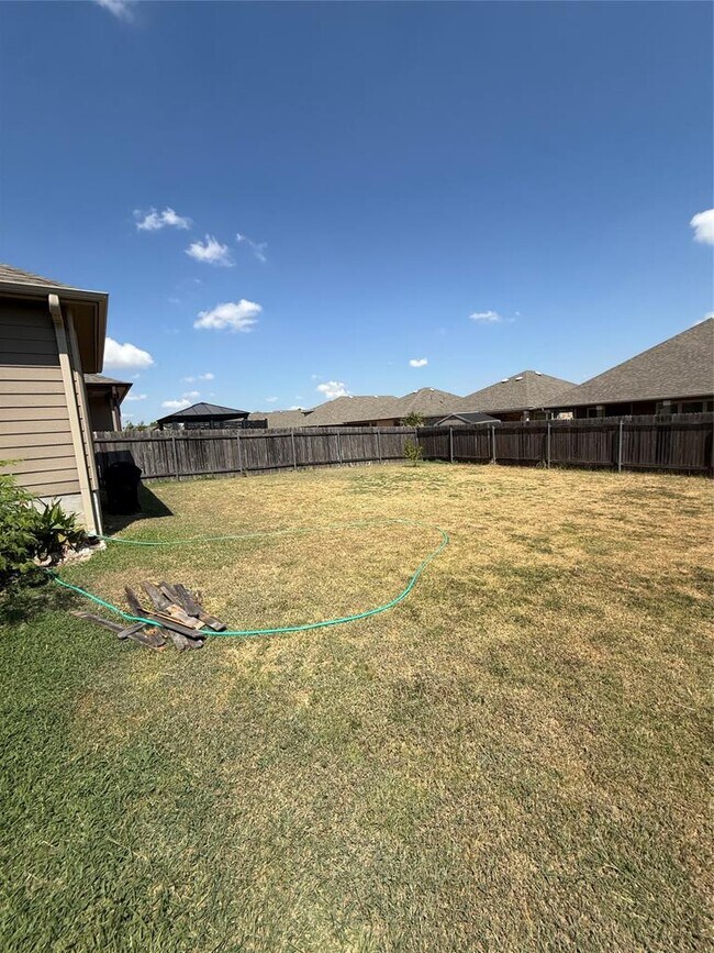 Building Photo - 16602 Brogan Ln