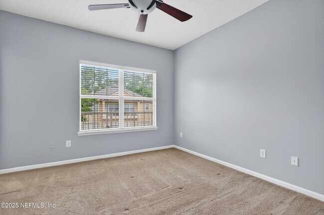 Building Photo - 7229 Deerfoot Cir