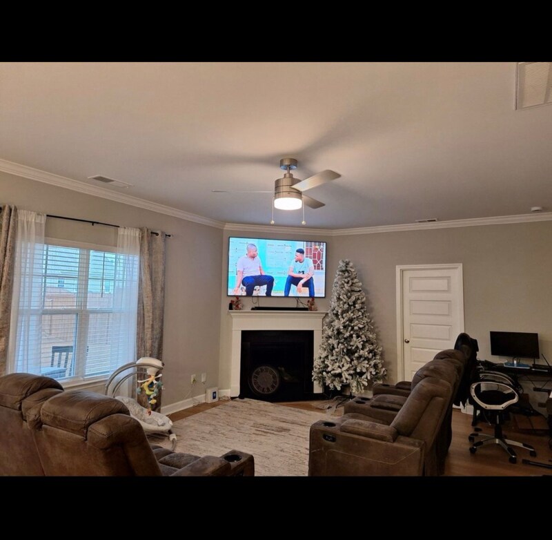 Building Photo - 317 Underhill Dr