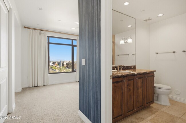 Building Photo - 7175 E Camelback Rd