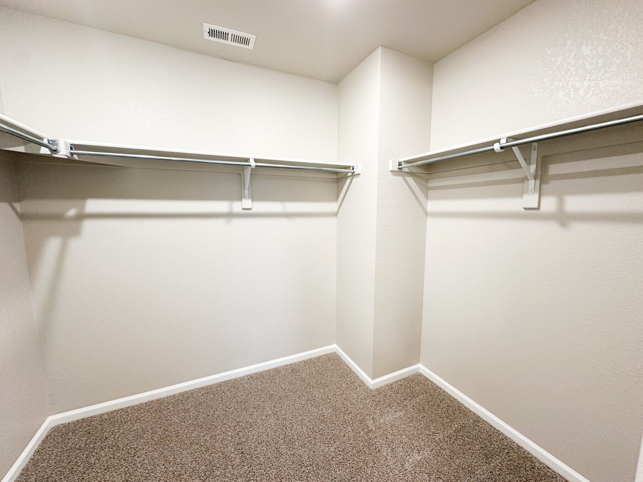 Building Photo - 13866 Vispo Way