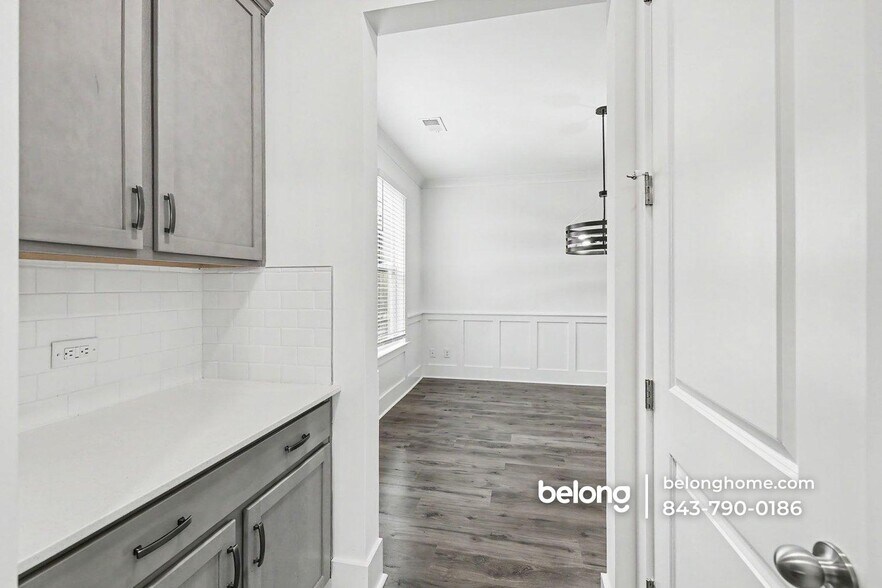 Building Photo - 212 Summer Tanager Dr