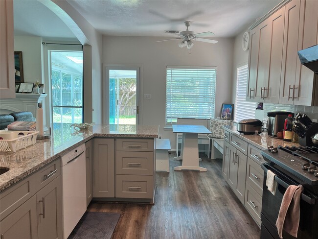 Building Photo - 4955 Sentry Woods Ln