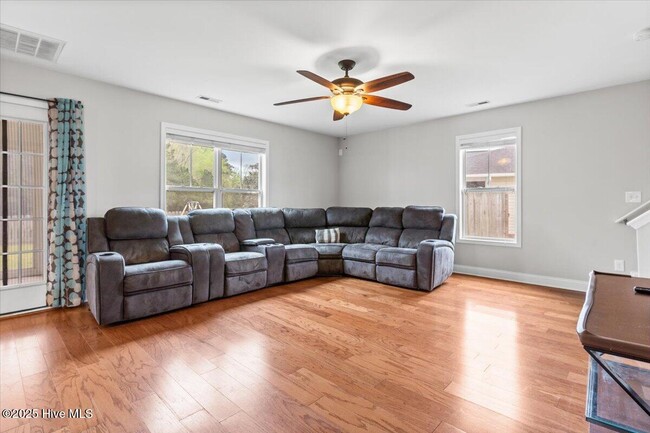 Building Photo - 1044 Slater Way