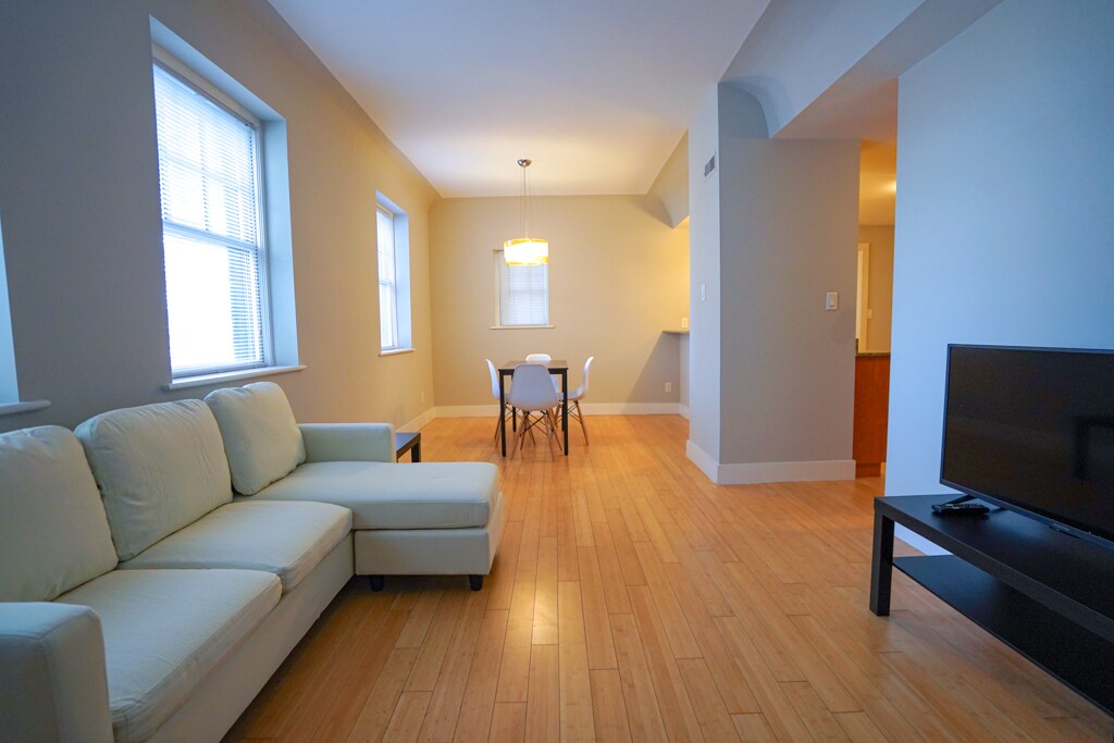 Building Photo - 601 Westgate Ave