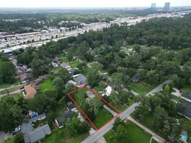 Building Photo - 25911 Maplewood Dr