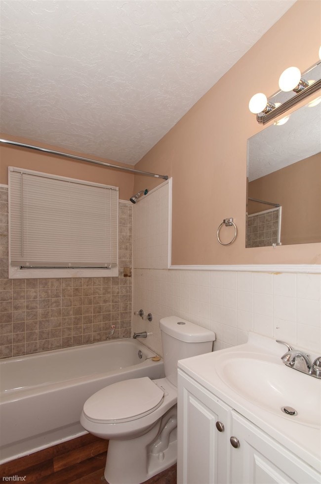 Building Photo - 5 br, 2 bath House - 2171 Rochelle Way