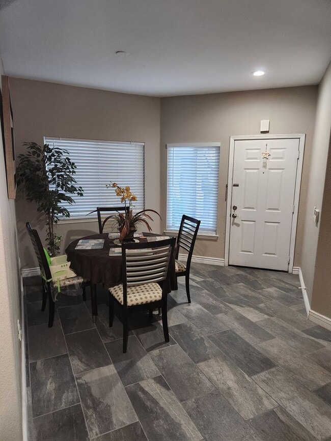 Building Photo - 2bd 2ba Condo in Awatukee