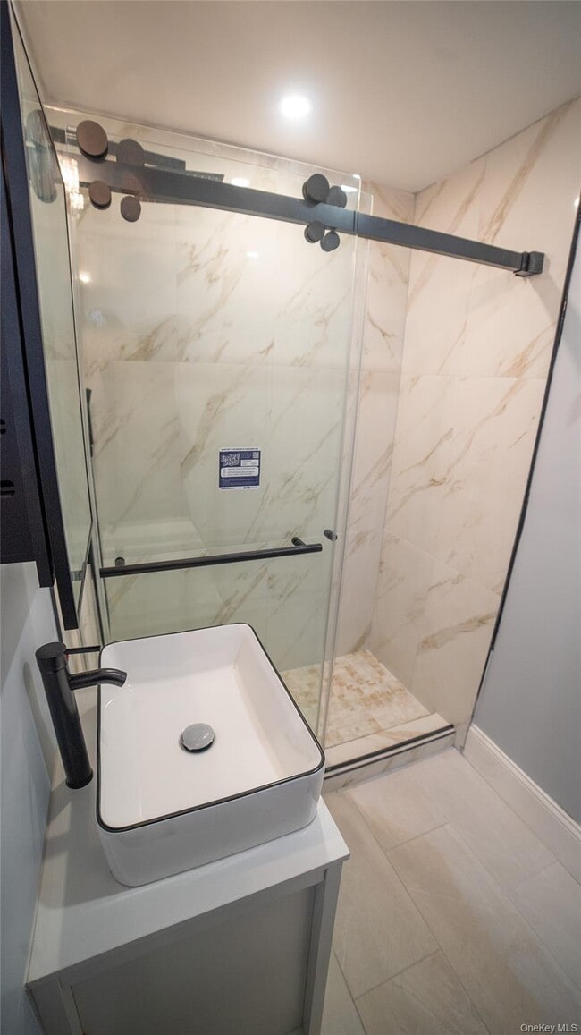 Building Photo - 305 N Terrace Ave