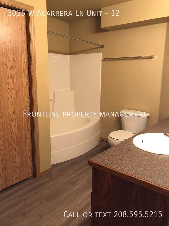 Building Photo - 3025 W Acarrera Ln