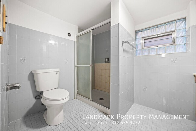 Building Photo - 3030 N Normandy Ave