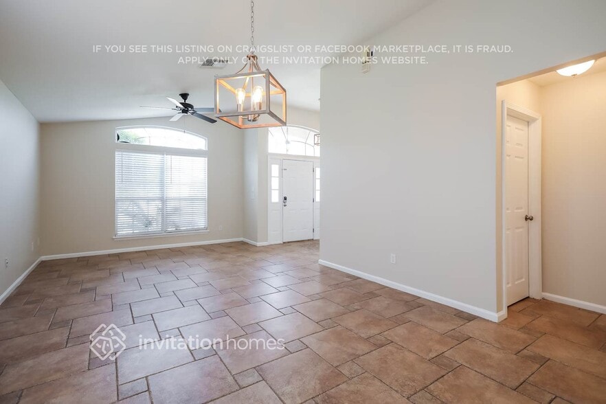 Building Photo - 1554 Roseberry Ct