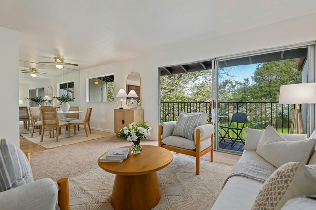 Building Photo - 1070 Miramonte Dr