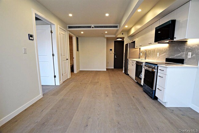 Building Photo - 41-26 44th St