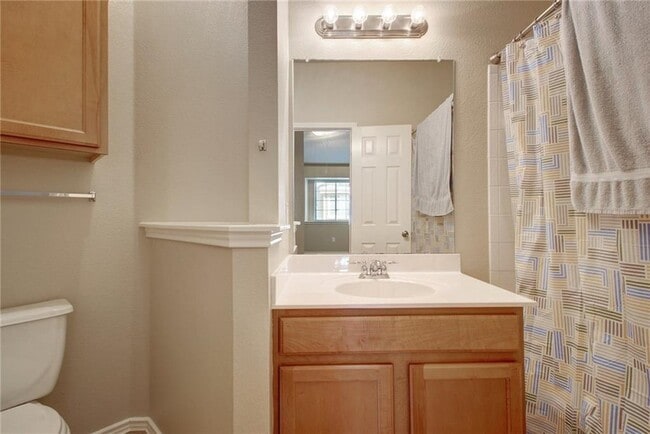 Building Photo - 1310 W Parmer Ln