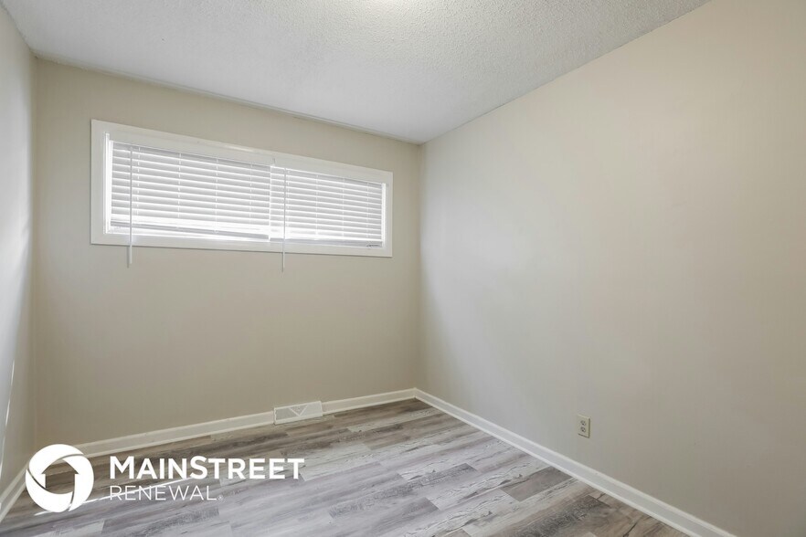 Building Photo - 8304 Longview Rd