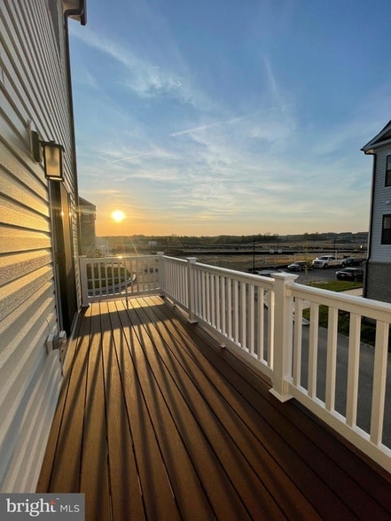 Building Photo - 10622 Meridian Hill Way