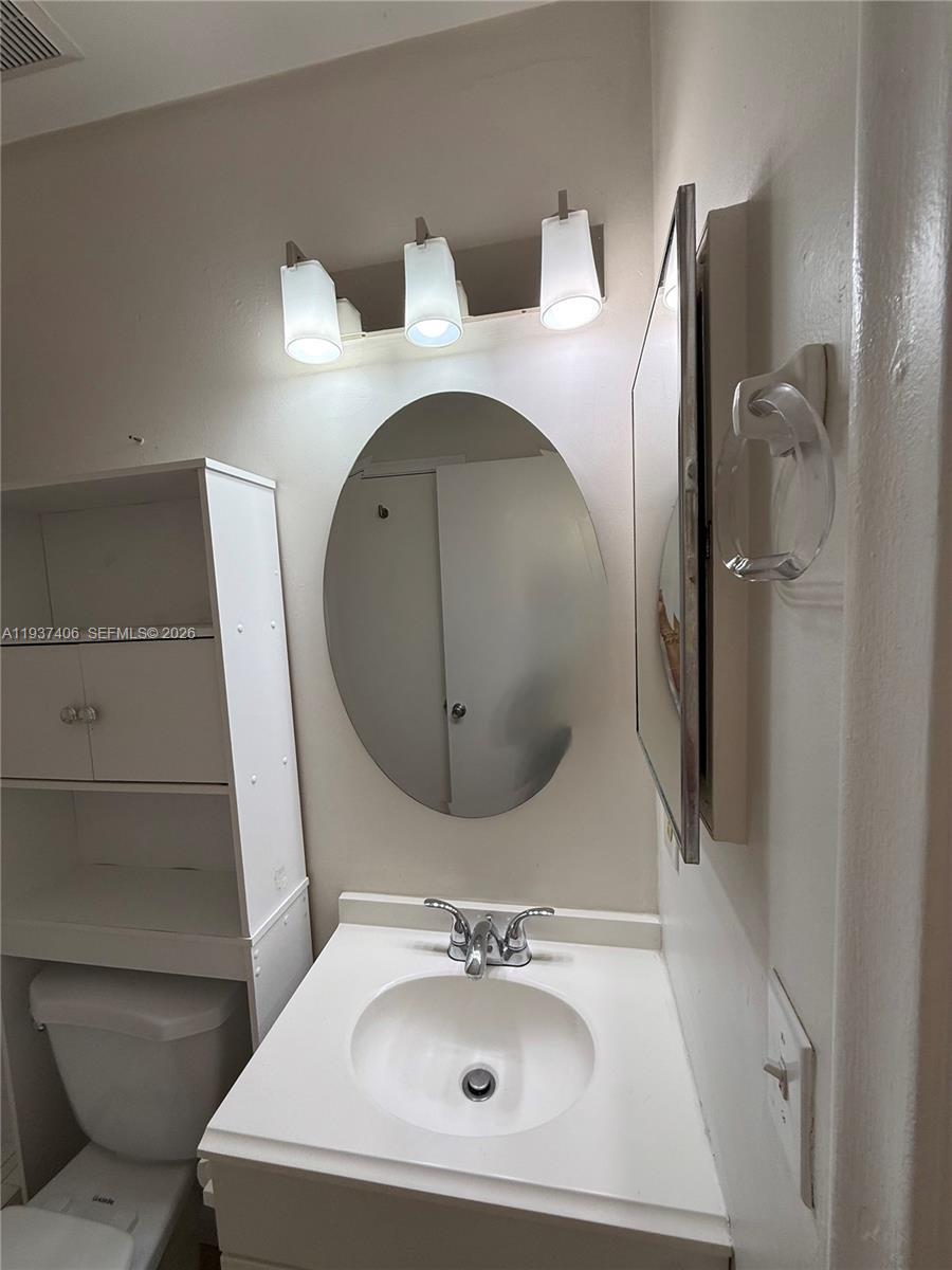 Building Photo - 5143 SW 140th Pl