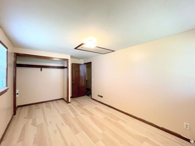 Building Photo - Cozy 3 bed 2 bath home with basement in Wichita