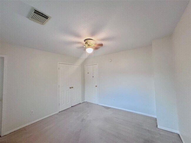 Building Photo - 2519 Silver Meadow Dr
