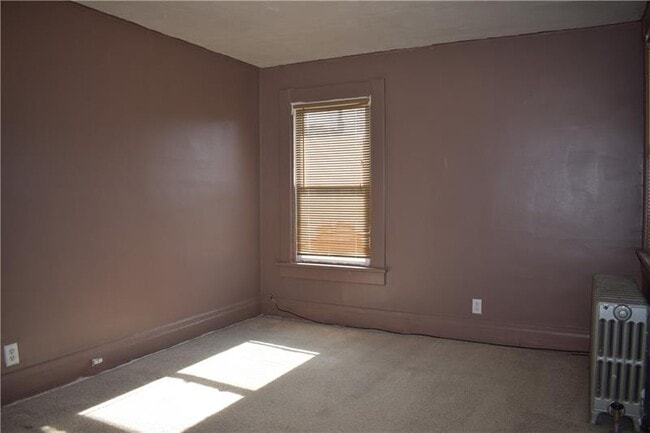 Building Photo - 638 Pittsburgh St