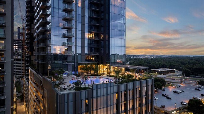 Building Photo - 44 East Ave