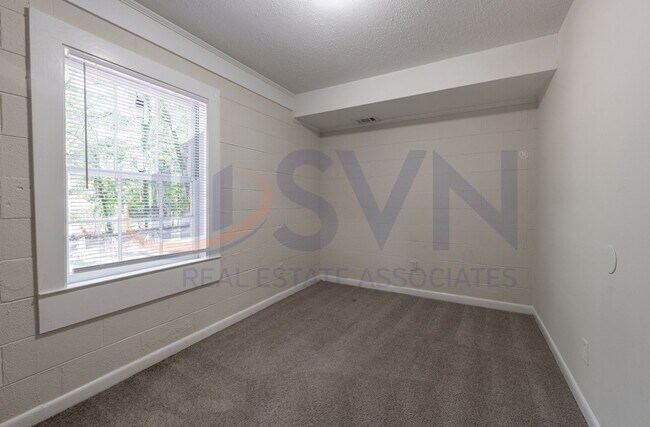 Building Photo - 6-Bedroom Home with Finished Basement