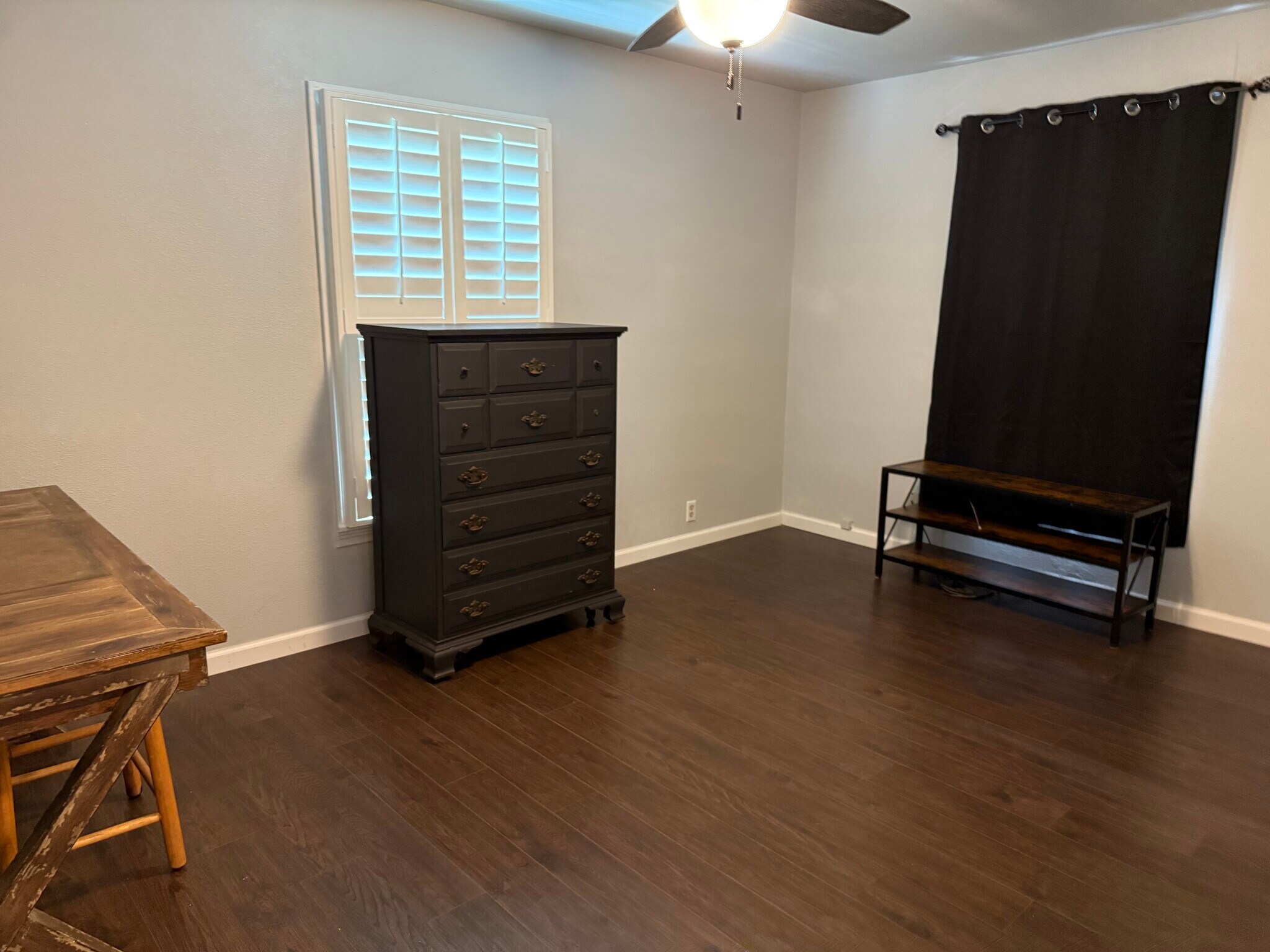 Front Bedroom - 506 N Ricketts St