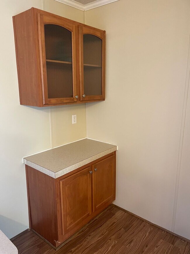 Building Photo - Country Living at it's Finest!