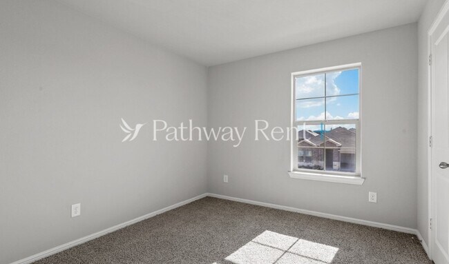 Building Photo - 8408 Hollymead Ln