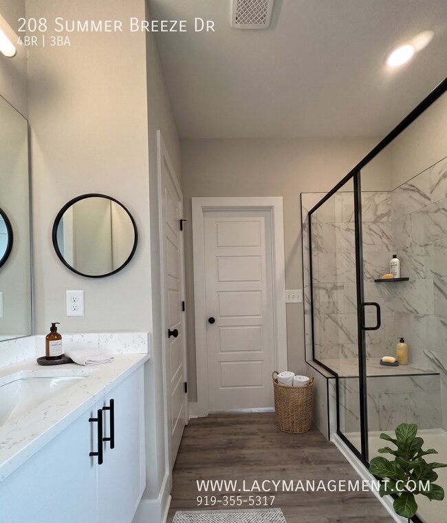 Building Photo - 208 Summer Breeze Dr