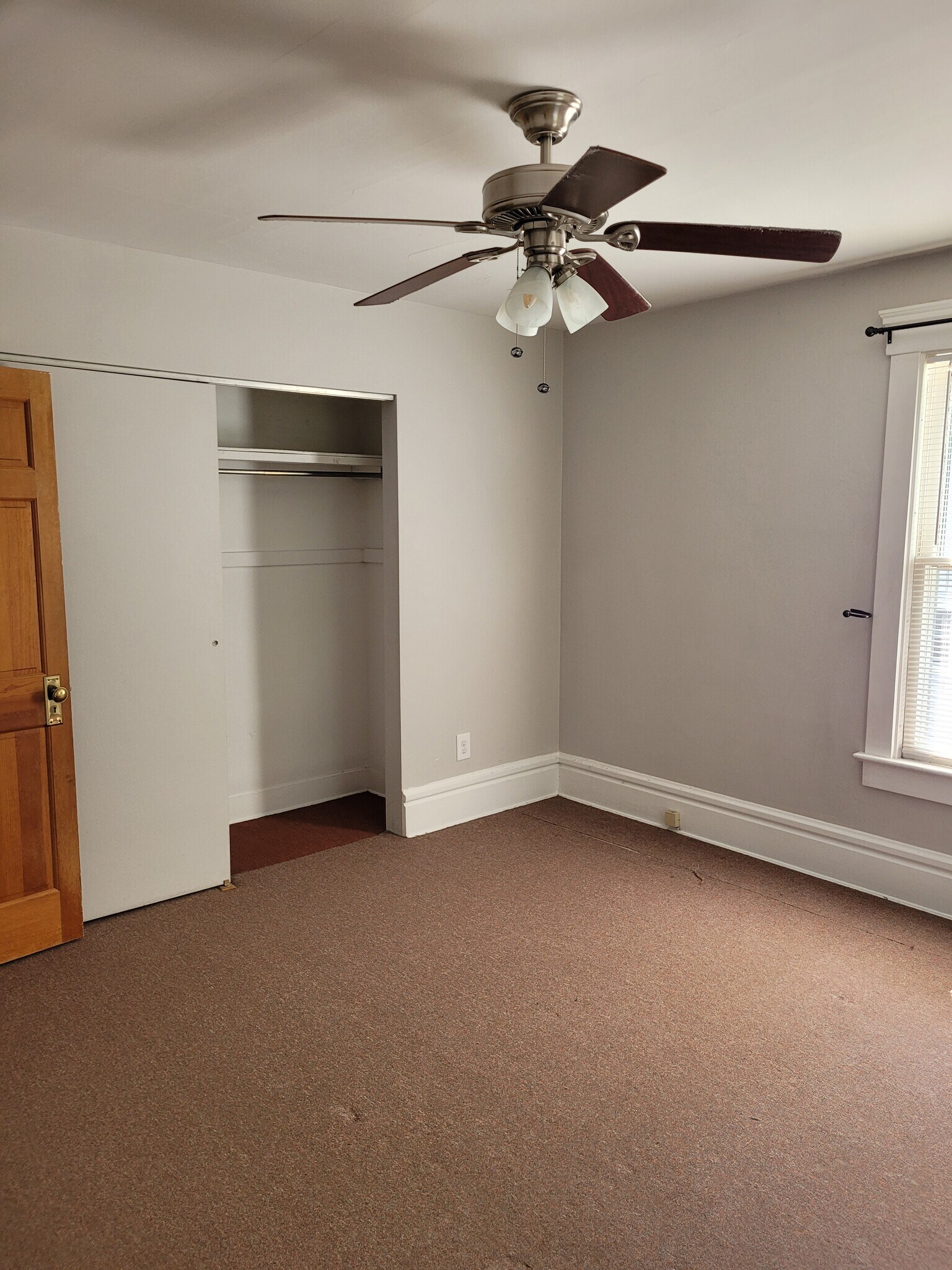 bedroom - 598 Crosby St