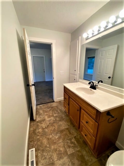 Main floor Bath - 6511 Cedar St