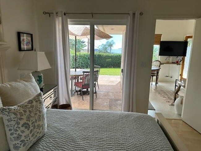 Building Photo - Maui Meadows- beautifully renovated 2-bedroom, 2-bath private cottage