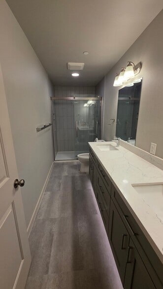 Building Photo - 129 N 44th Pl