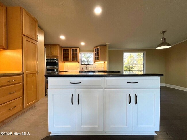 Building Photo - 188 Shady Grove Rd